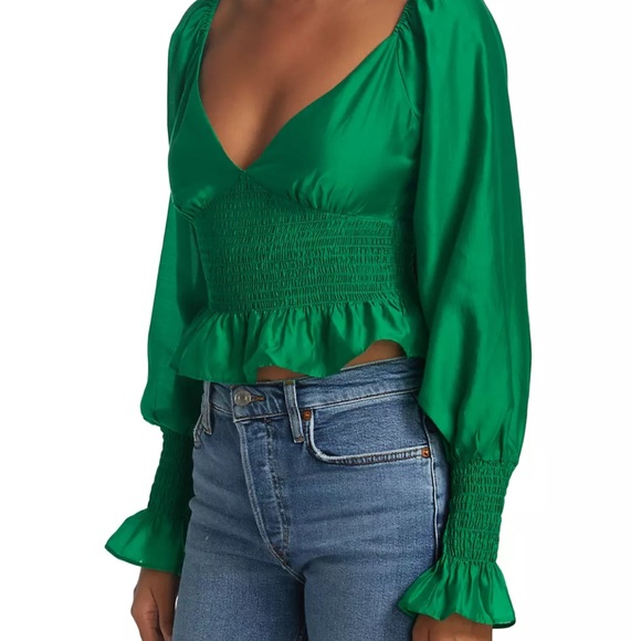 NWOT Wayf Heartbreaker Smocked Blouse in Pine Green - Picture 2 of 12